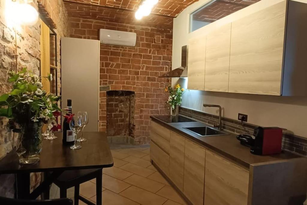 Piazza Statuto-Appartamento Tra Le Mura A-C E Wi-Fi Asti Exterior foto