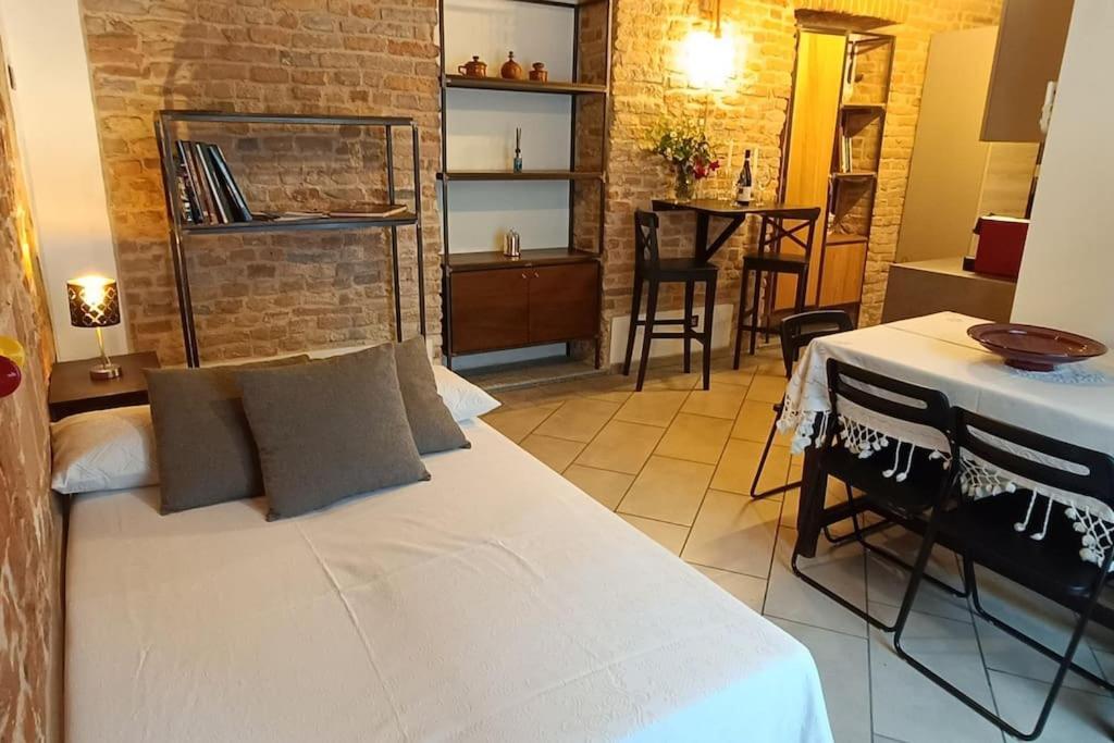 Piazza Statuto-Appartamento Tra Le Mura A-C E Wi-Fi Asti Exterior foto